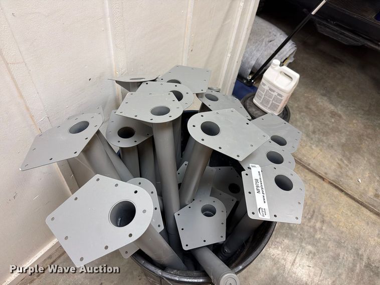 image for item NF9758 Approximately 75 metal table legs 