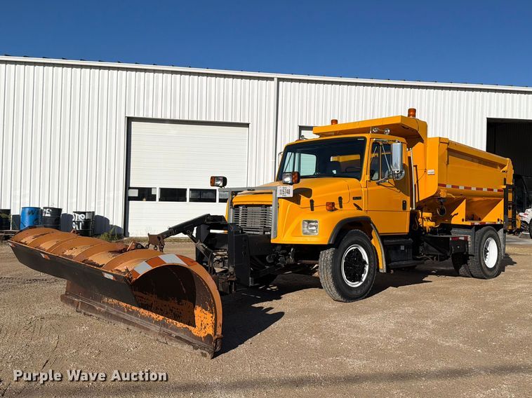 image for item OE9745 2001 Freightliner FL70 dump truck
