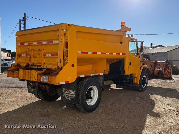 image for item OE9745 2001 Freightliner FL70 dump truck