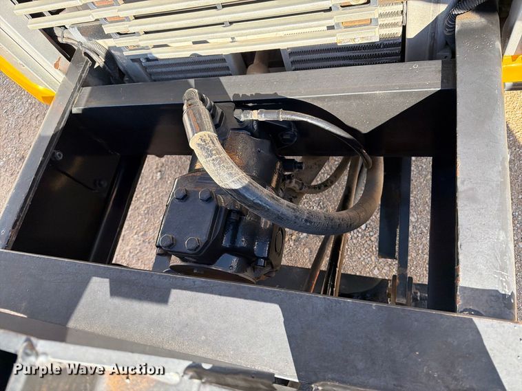 image for item OE9745 2001 Freightliner FL70 dump truck