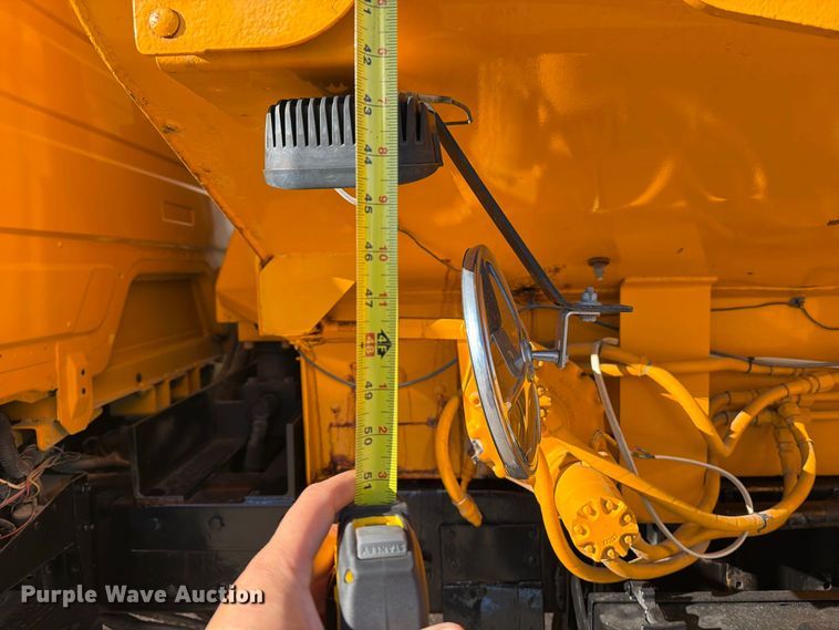 image for item OE9745 2001 Freightliner FL70 dump truck