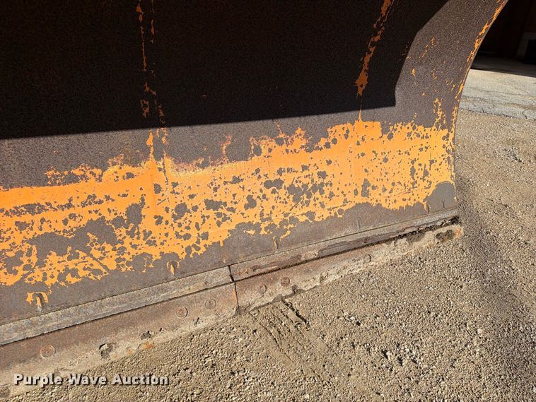 image for item OE9745 2001 Freightliner FL70 dump truck