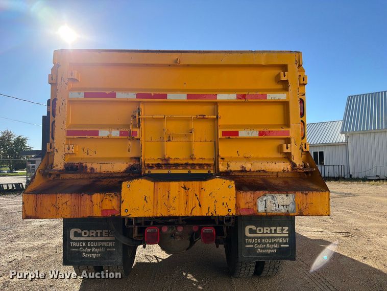 image for item OE9745 2001 Freightliner FL70 dump truck