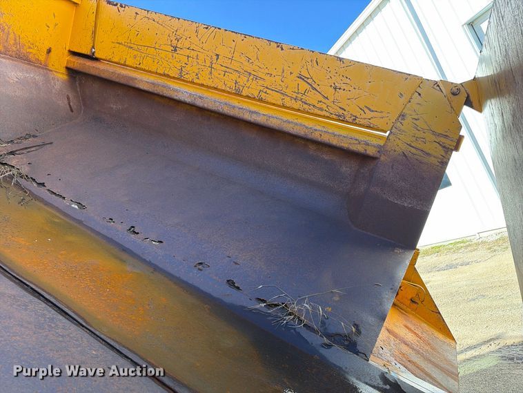 image for item OE9745 2001 Freightliner FL70 dump truck