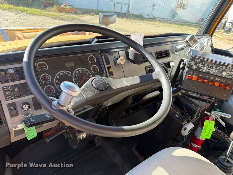 image for item OE9745 2001 Freightliner FL70 dump truck