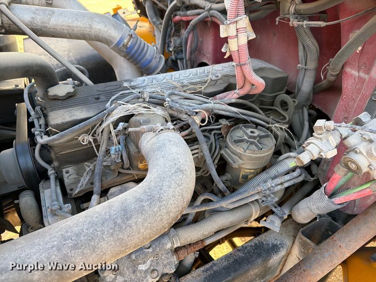 image for item OE9745 2001 Freightliner FL70 dump truck