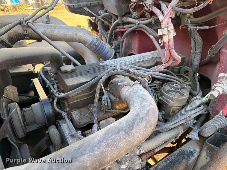image for item OE9745 2001 Freightliner FL70 dump truck