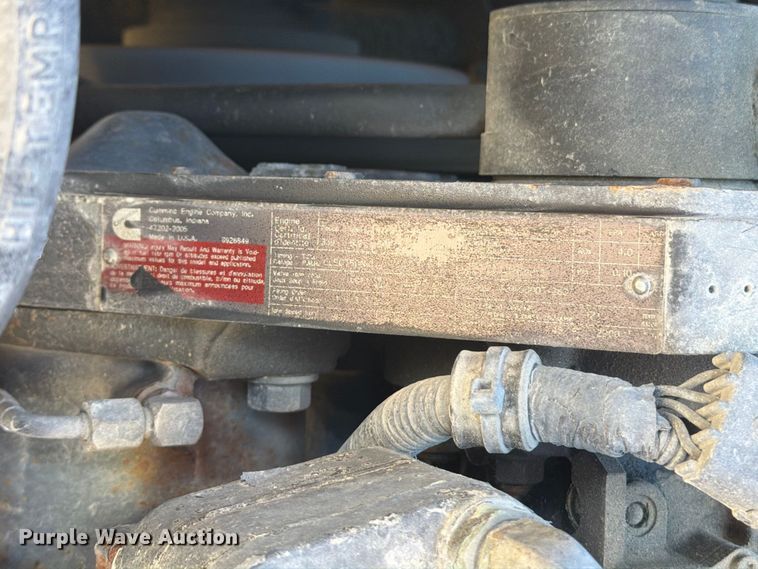image for item OE9745 2001 Freightliner FL70 dump truck