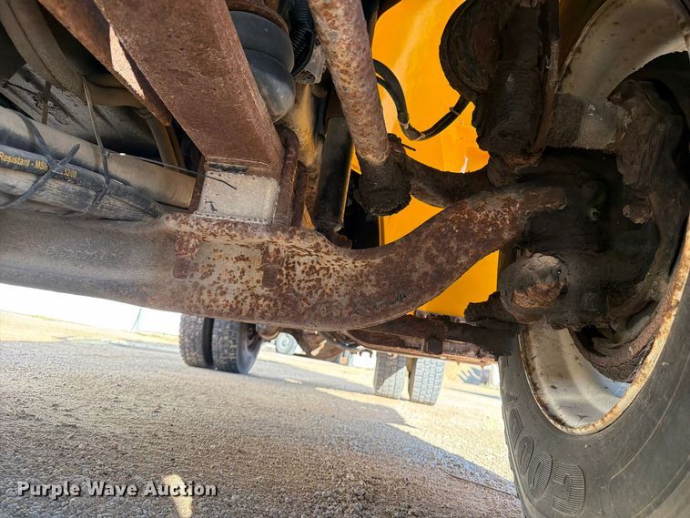 image for item OE9745 2001 Freightliner FL70 dump truck