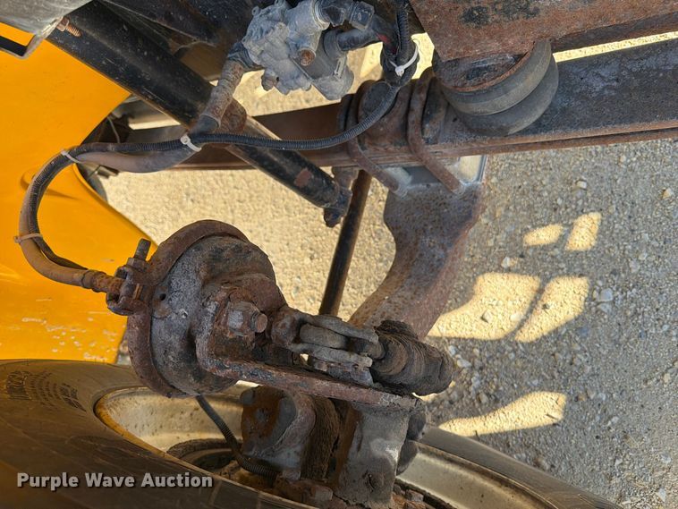 image for item OE9745 2001 Freightliner FL70 dump truck