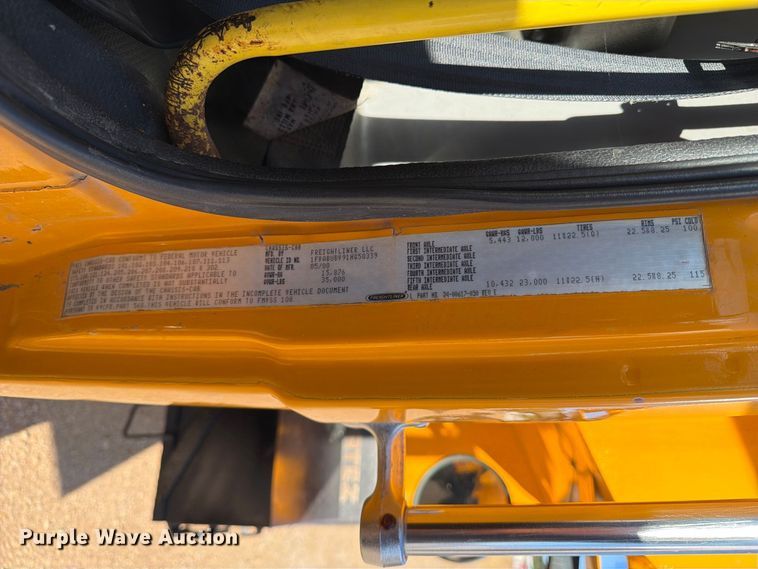 image for item OE9745 2001 Freightliner FL70 dump truck