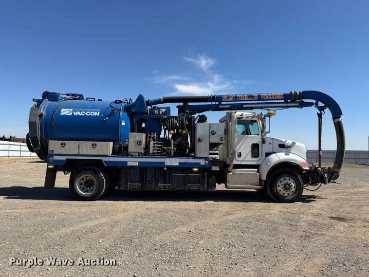 image for item YA4794 2017 Peterbilt 348 sewer jetter truck
