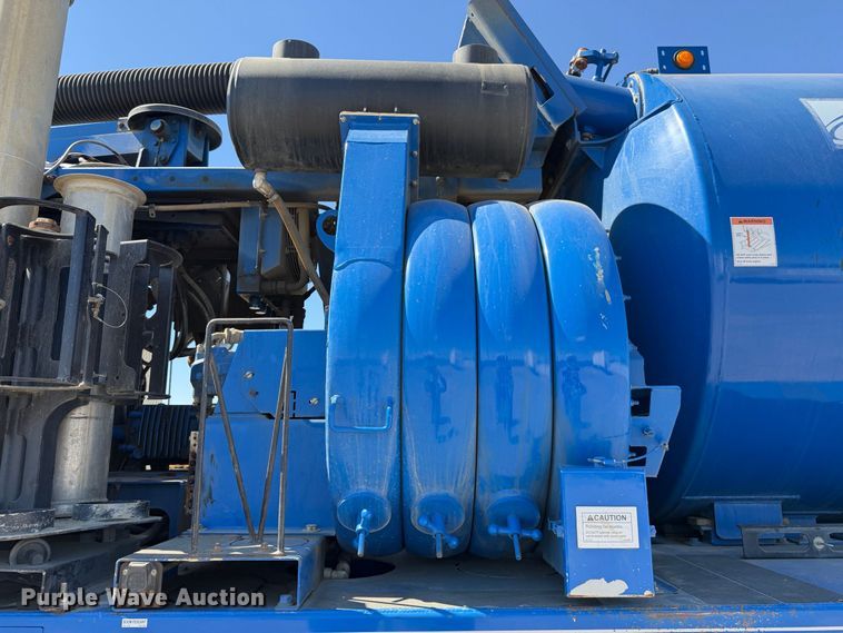 image for item YA4794 2017 Peterbilt 348 sewer jetter truck