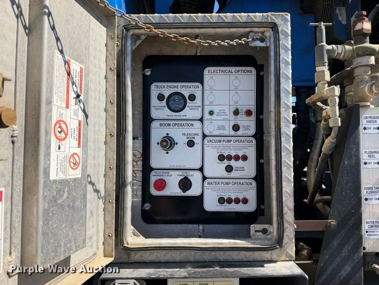 image for item YA4794 2017 Peterbilt 348 sewer jetter truck