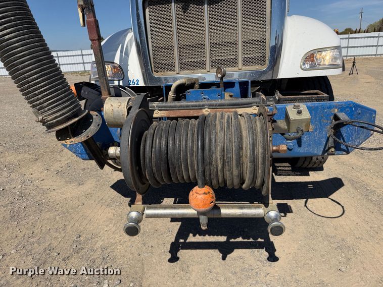 image for item YA4794 2017 Peterbilt 348 sewer jetter truck