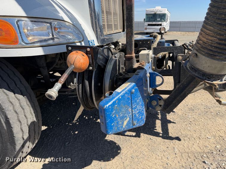 image for item YA4794 2017 Peterbilt 348 sewer jetter truck