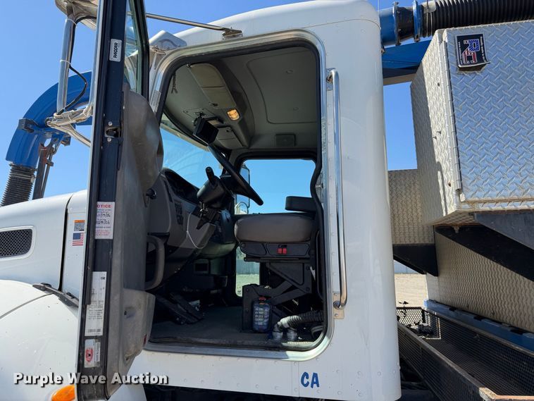 image for item YA4794 2017 Peterbilt 348 sewer jetter truck