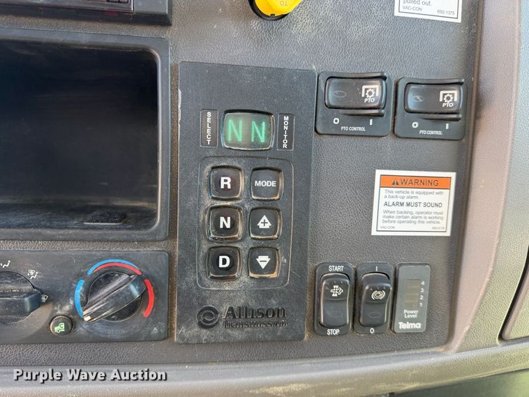image for item YA4794 2017 Peterbilt 348 sewer jetter truck