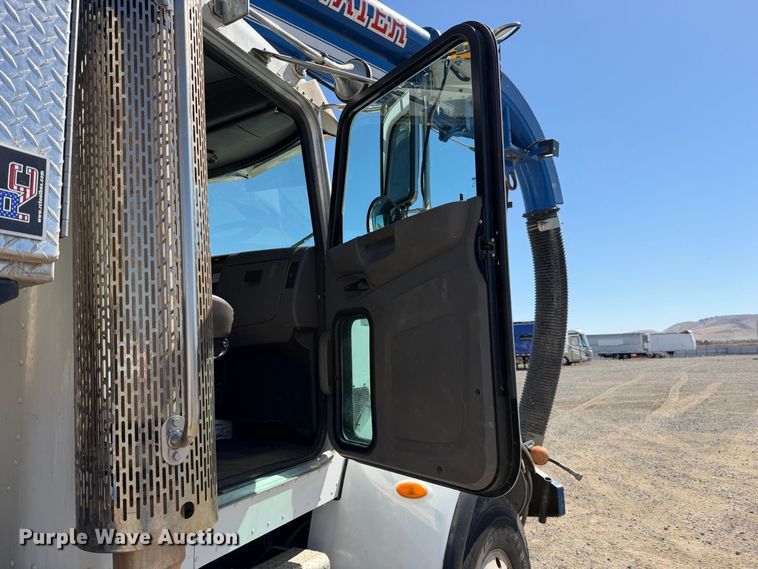 image for item YA4794 2017 Peterbilt 348 sewer jetter truck