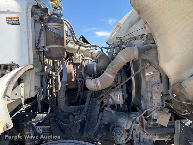 image for item YA4794 2017 Peterbilt 348 sewer jetter truck