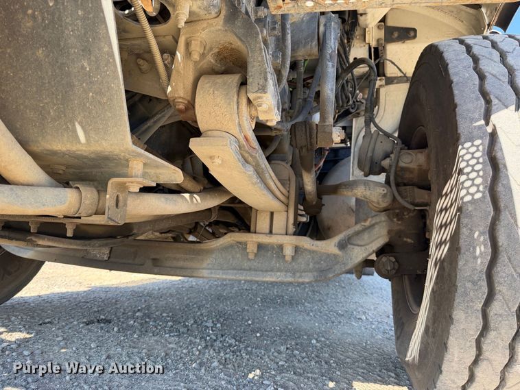 image for item YA4794 2017 Peterbilt 348 sewer jetter truck