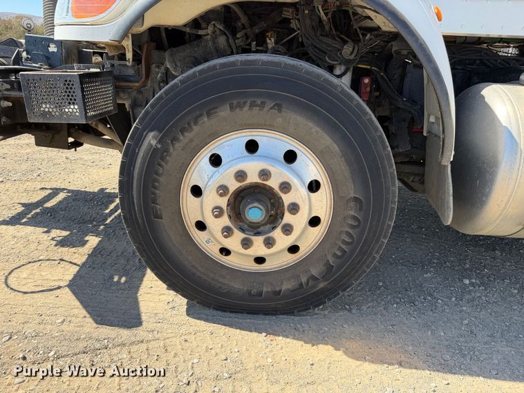image for item YA4794 2017 Peterbilt 348 sewer jetter truck