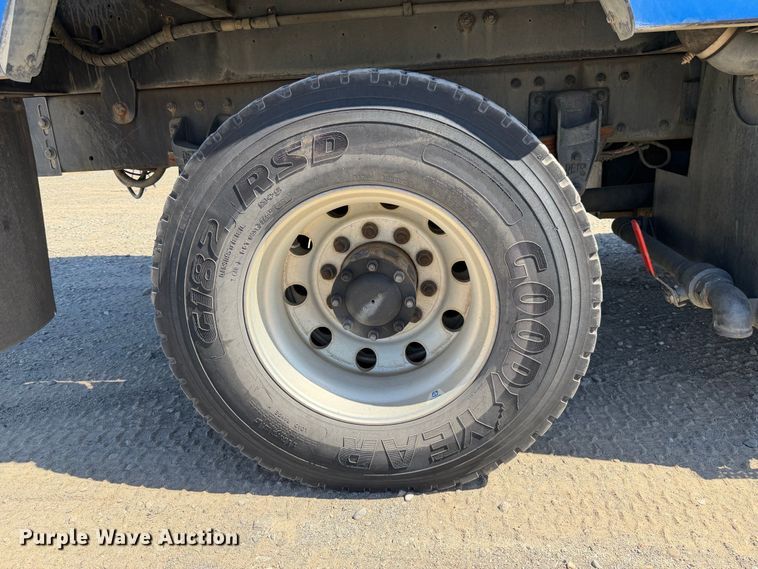 image for item YA4794 2017 Peterbilt 348 sewer jetter truck