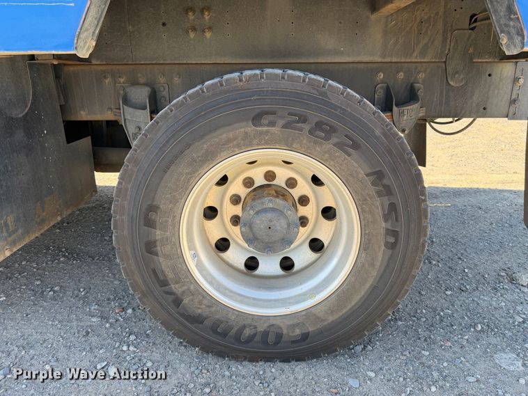 image for item YA4794 2017 Peterbilt 348 sewer jetter truck