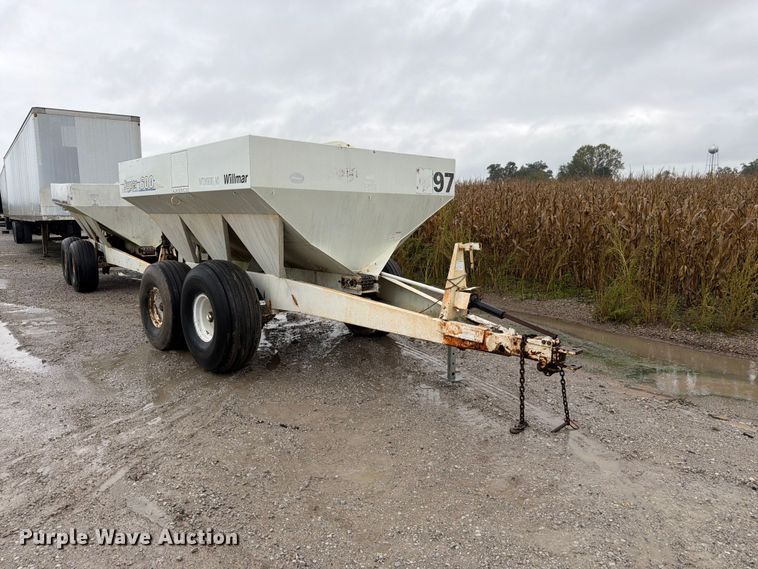 image for item DT3016 Willmar Super 600 spreader