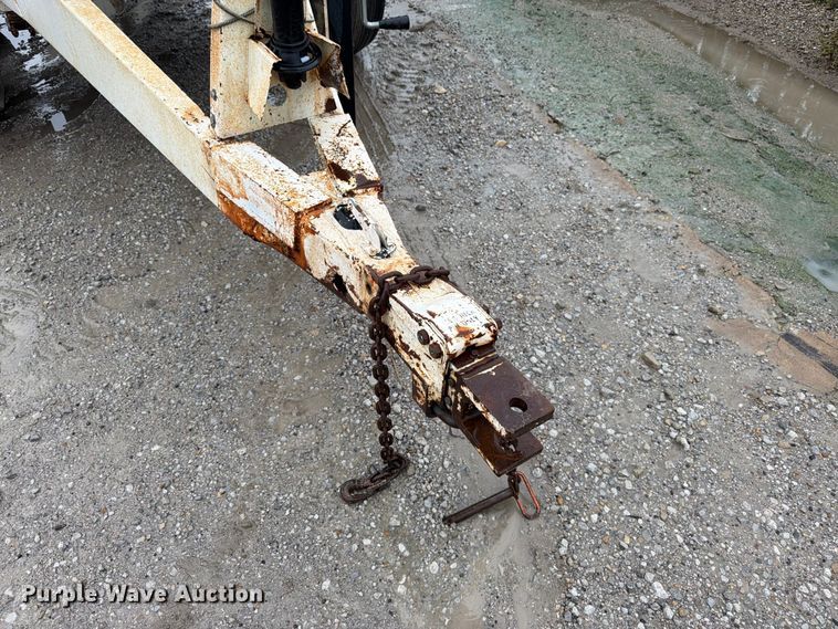 image for item DT3016 Willmar Super 600 spreader