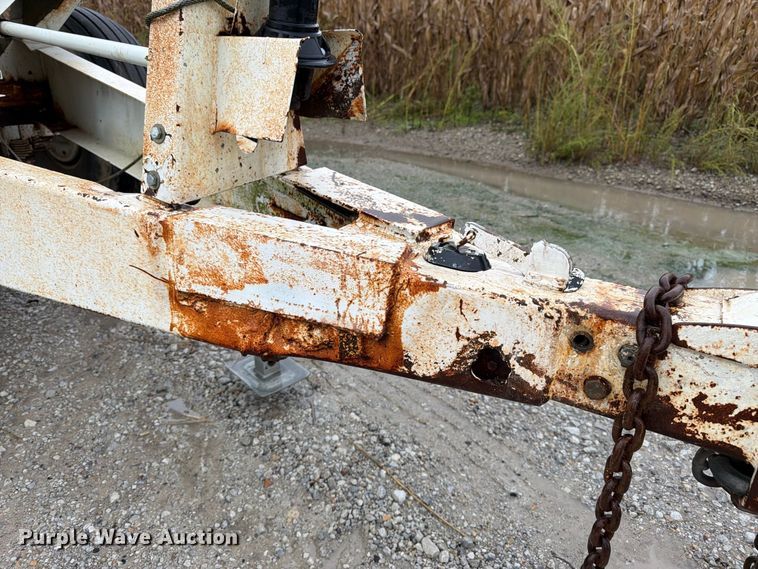 image for item DT3016 Willmar Super 600 spreader