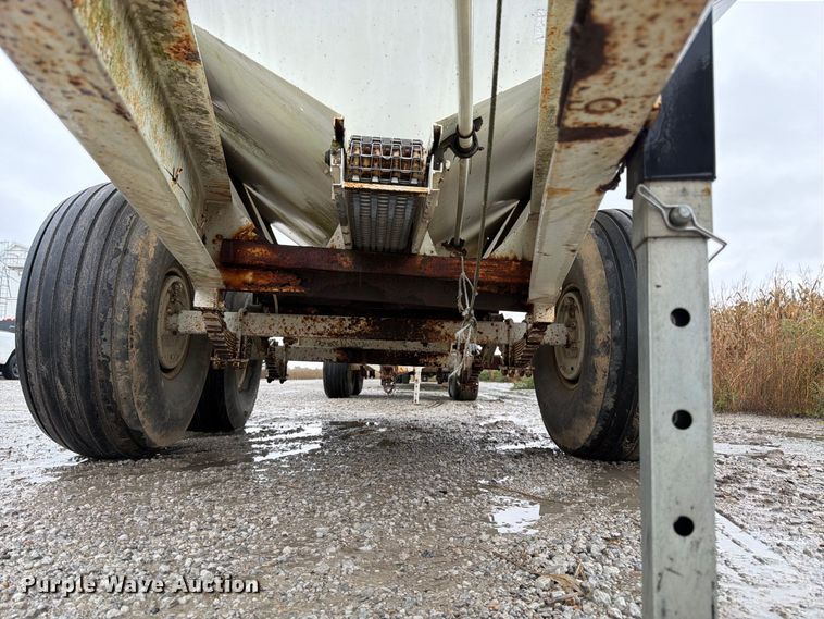 image for item DT3016 Willmar Super 600 spreader