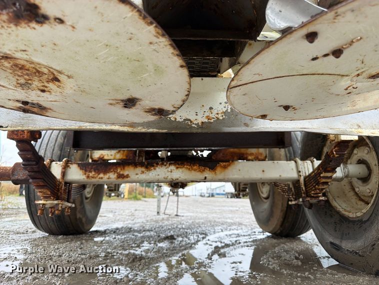 image for item DT3016 Willmar Super 600 spreader