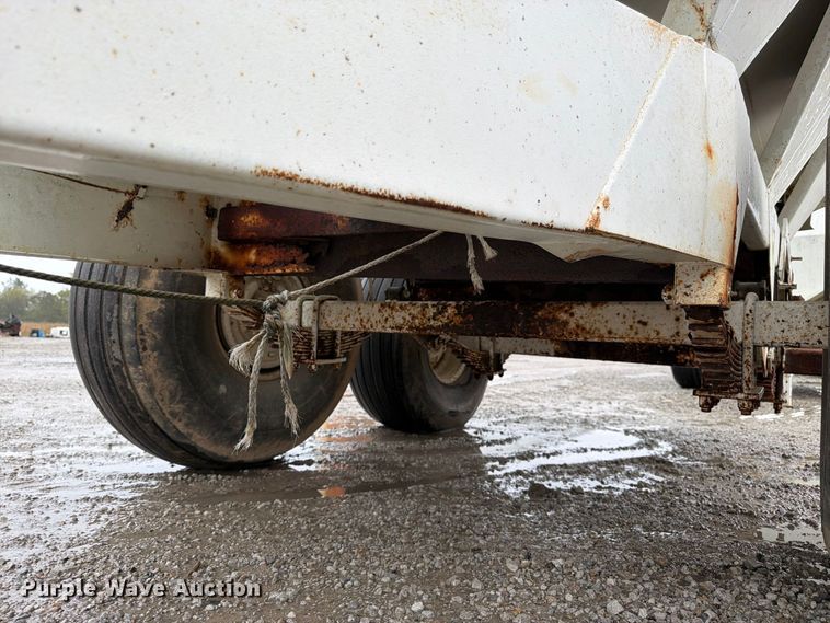 image for item DT3016 Willmar Super 600 spreader