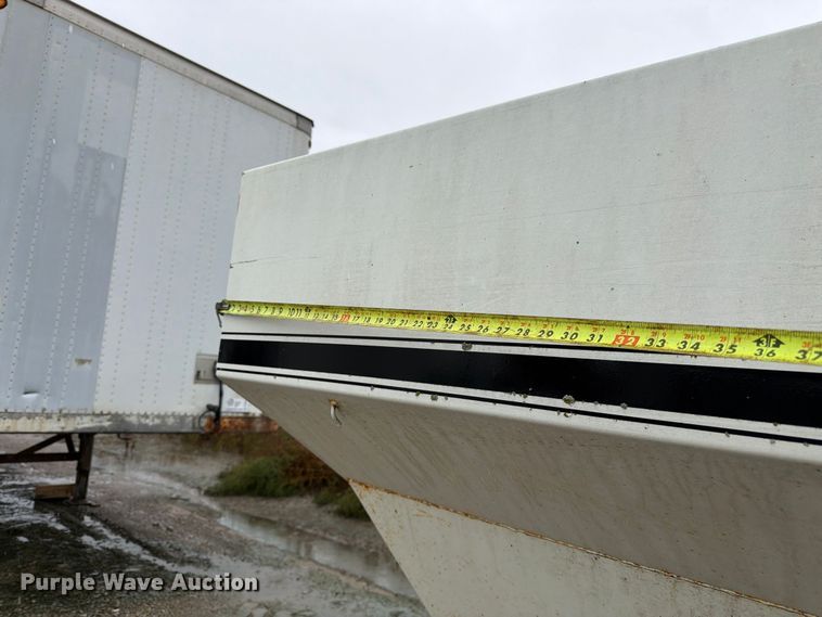 image for item DT3017 Willmar 600 spreader