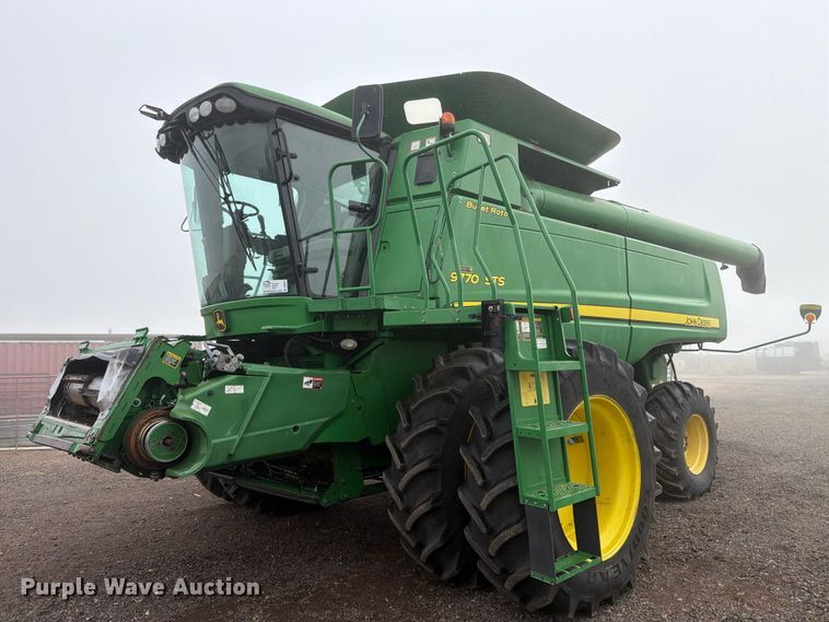image for item DV8675 2011 John Deere 9770 STS combine