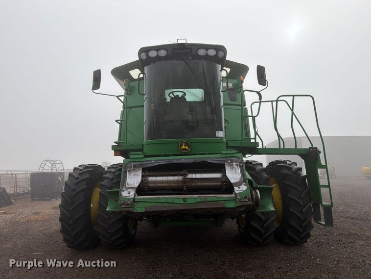 image for item DV8675 2011 John Deere 9770 STS combine