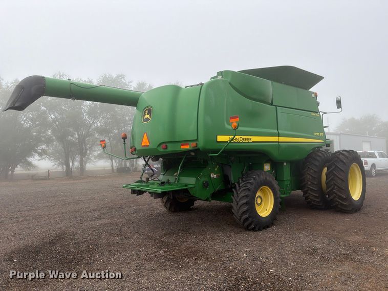 image for item DV8675 2011 John Deere 9770 STS combine