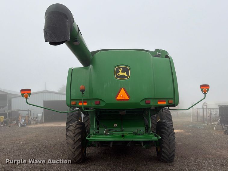 image for item DV8675 2011 John Deere 9770 STS combine