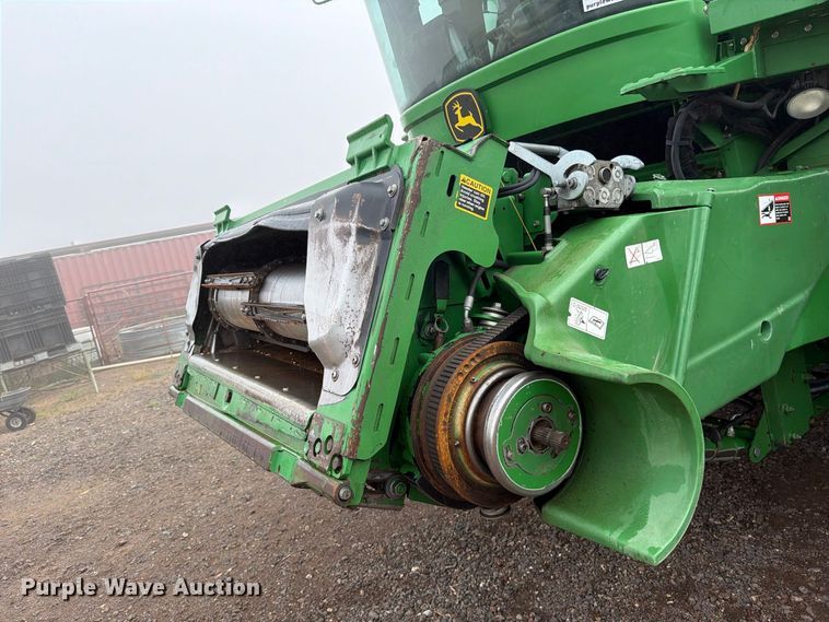 image for item DV8675 2011 John Deere 9770 STS combine