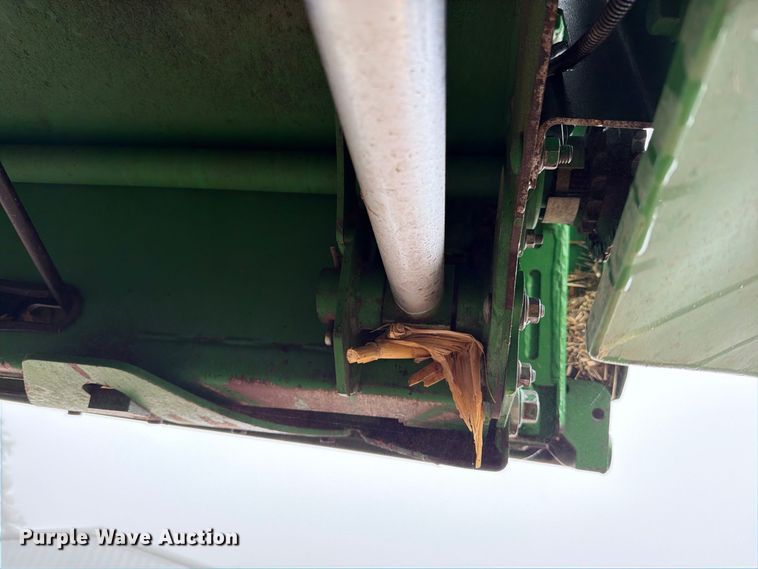 image for item DV8675 2011 John Deere 9770 STS combine
