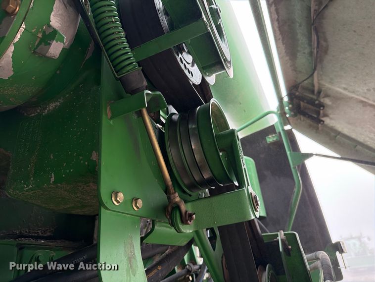 image for item DV8675 2011 John Deere 9770 STS combine