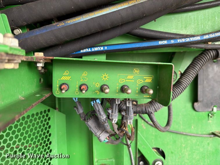 image for item DV8675 2011 John Deere 9770 STS combine