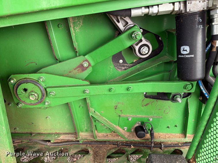 image for item DV8675 2011 John Deere 9770 STS combine