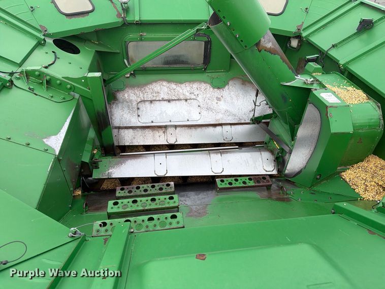 image for item DV8675 2011 John Deere 9770 STS combine