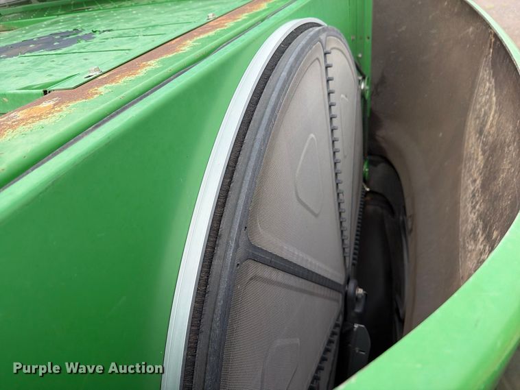 image for item DV8675 2011 John Deere 9770 STS combine