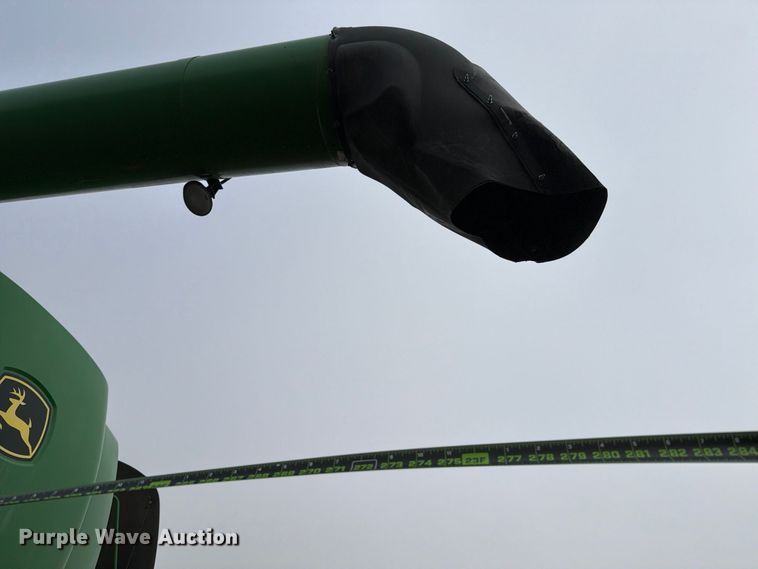 image for item DV8675 2011 John Deere 9770 STS combine