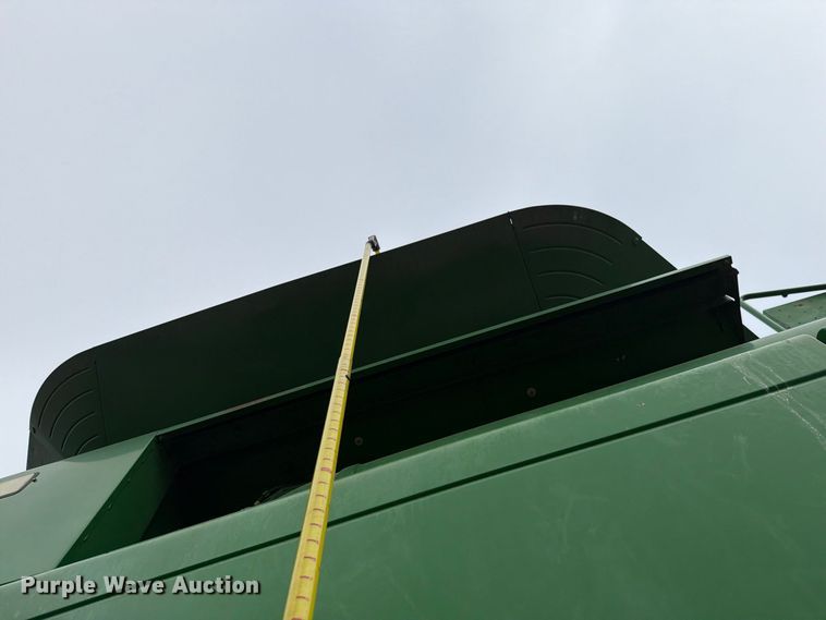 image for item DV8675 2011 John Deere 9770 STS combine
