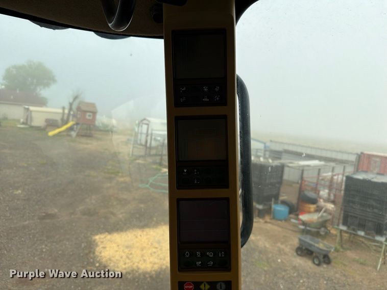 image for item DV8675 2011 John Deere 9770 STS combine