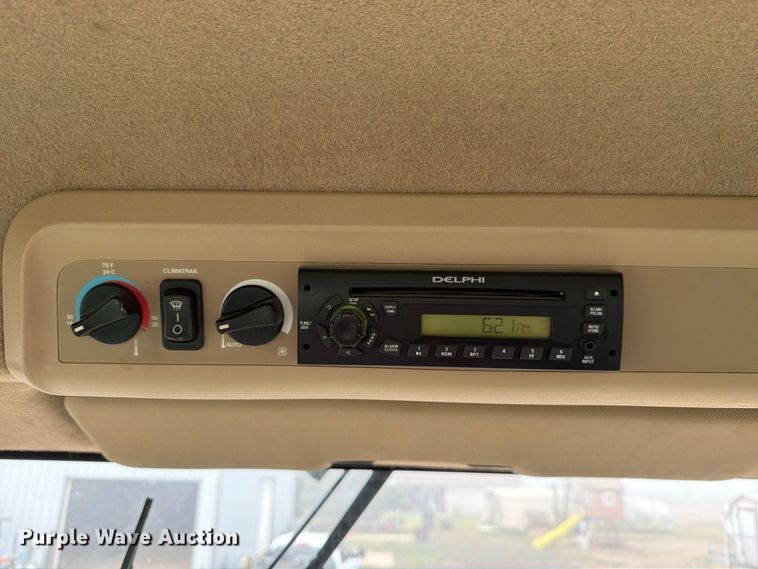 image for item DV8675 2011 John Deere 9770 STS combine